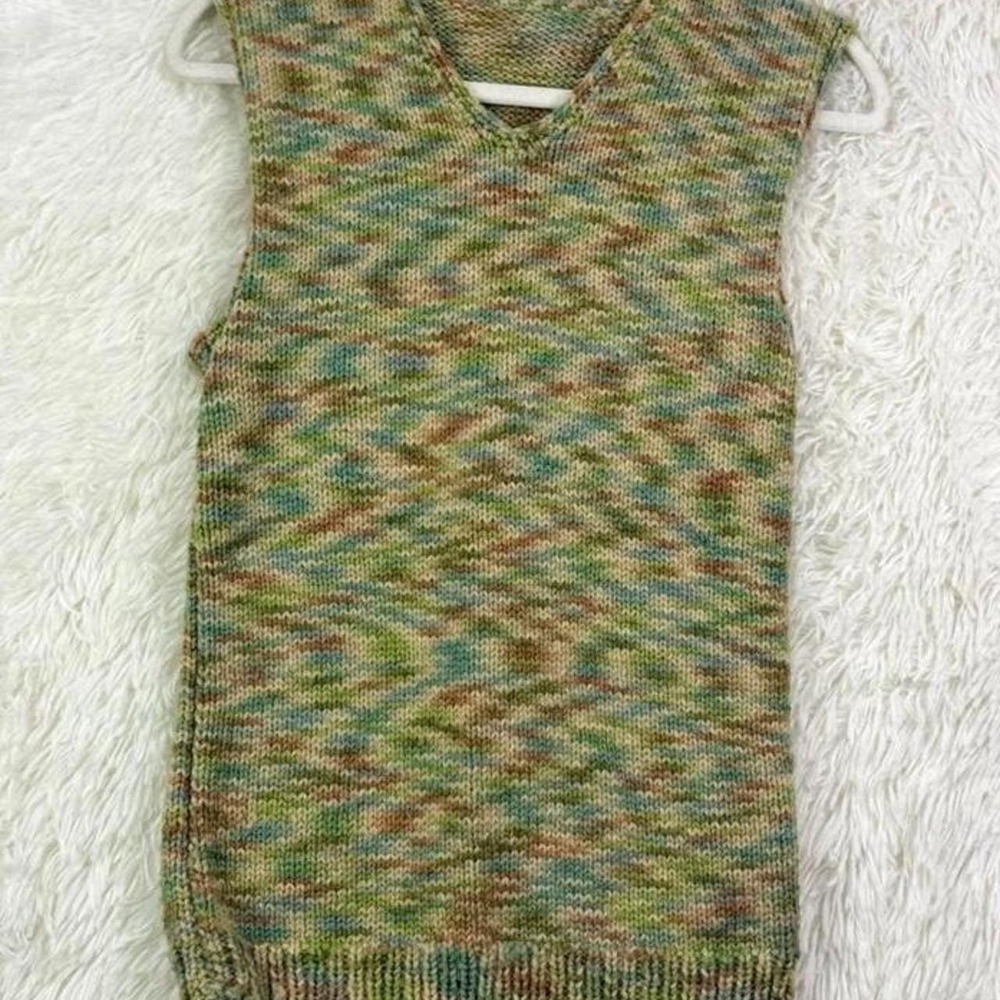 Hand Knit Sleeveless Sweater Vest Vintage Style Variegated Green Knit